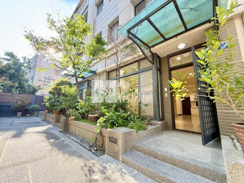 領袖天悅震後雙車別墅房屋室內格局與周邊環境