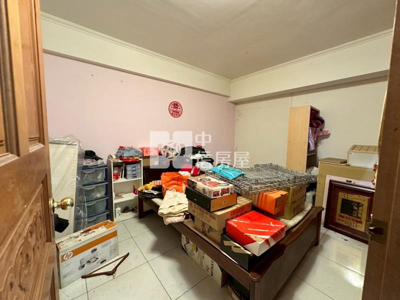 西屯三層樓住店房屋室內格局與周邊環境