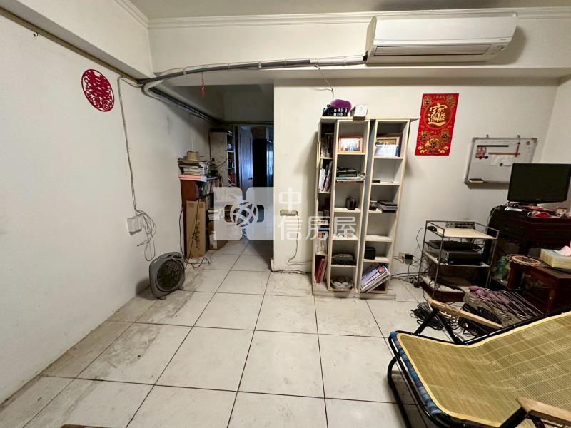 西屯三層樓住店房屋室內格局與周邊環境