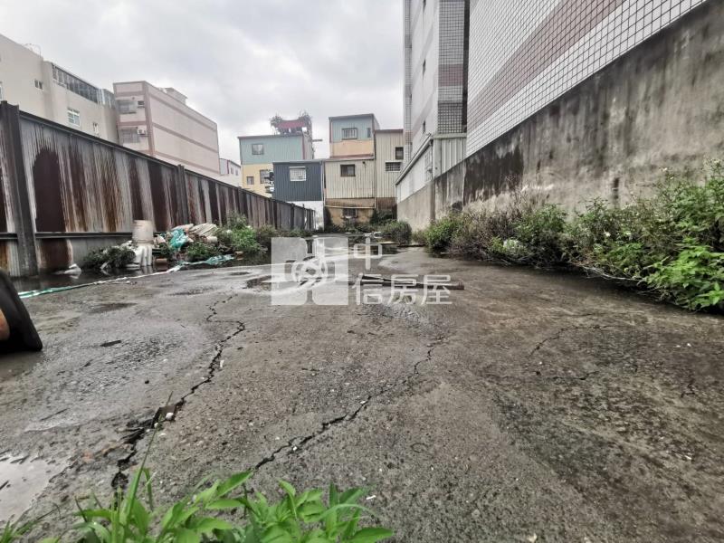 友愛路優質建地房屋室內格局與周邊環境