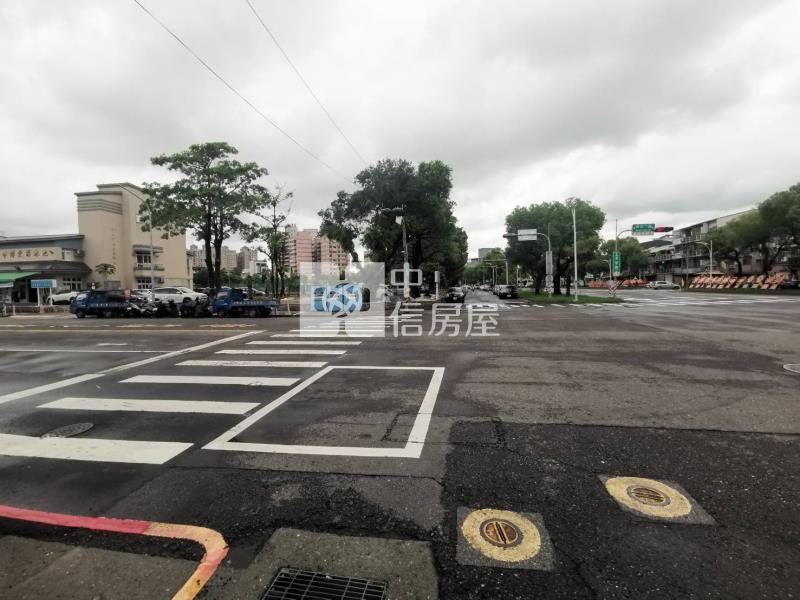 友愛路優質建地房屋室內格局與周邊環境
