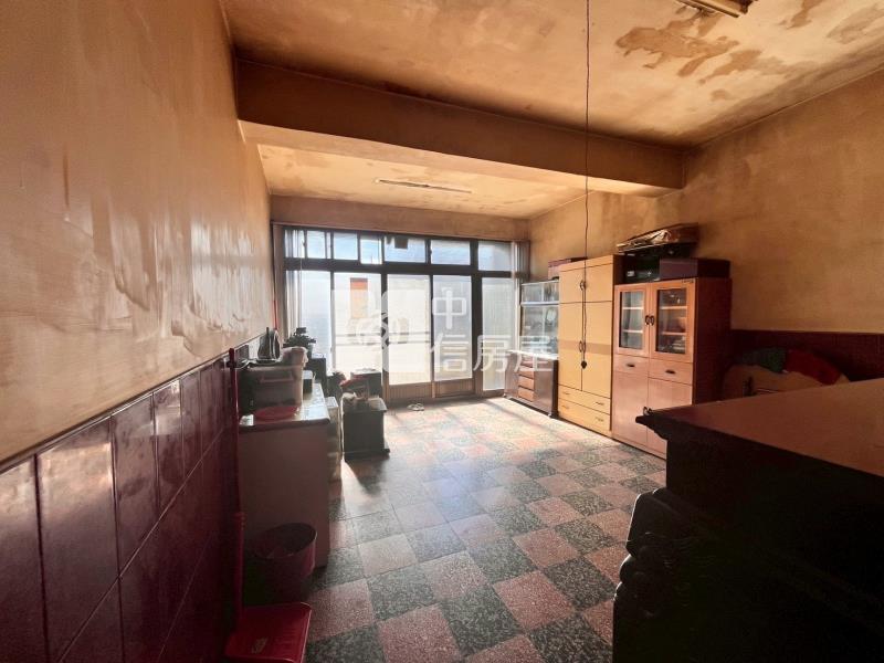中豐路店面房屋室內格局與周邊環境