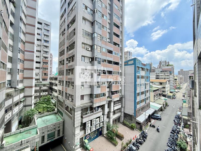文心崇德捷運直接入住陽台大套房房屋室內格局與周邊環境