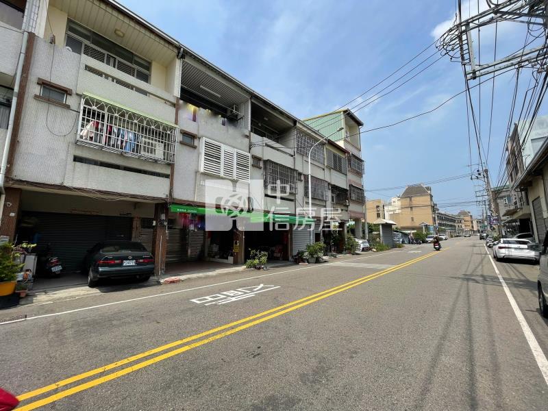潭子雅豐街12米路透店