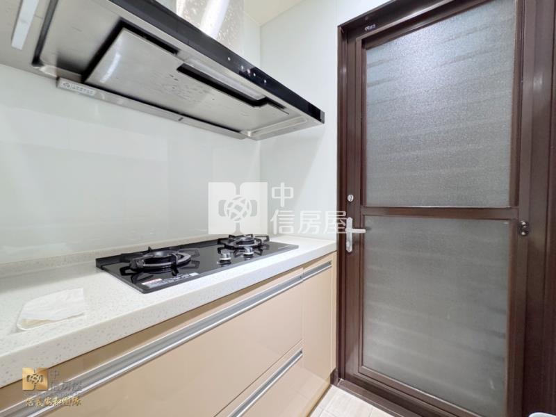 【台北大鎮】豪華精品露臺戶+雙車位房屋室內格局與周邊環境