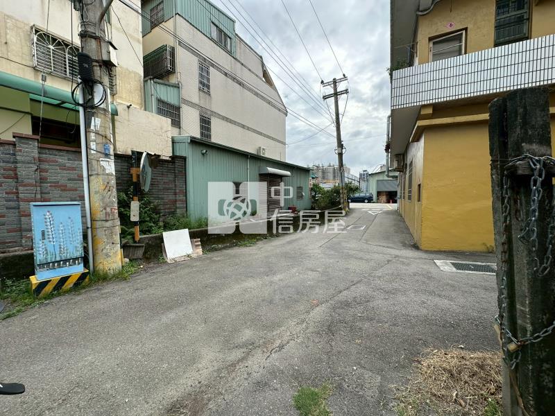 近高鐵黎明商圈三面臨路方正建地房屋室內格局與周邊環境