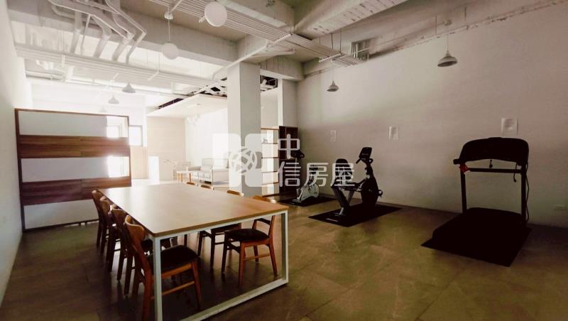 專任輕屋齡1房1廳房屋室內格局與周邊環境