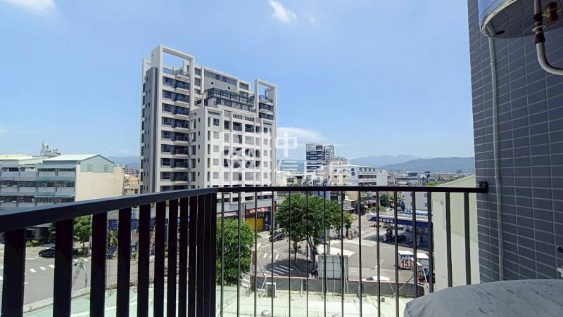 專任輕屋齡1房1廳房屋室內格局與周邊環境