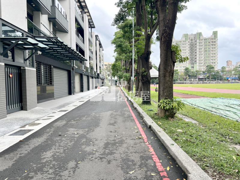 面太平運動場建地房屋室內格局與周邊環境