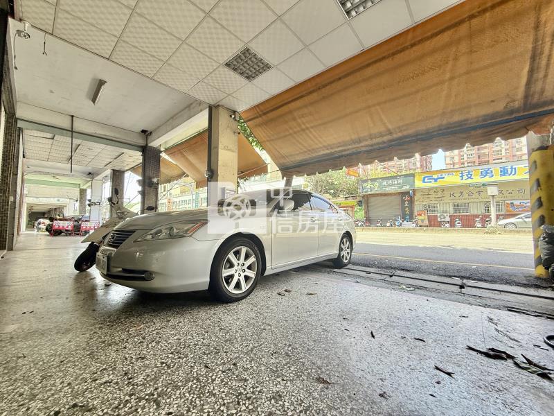 前後臨5.4米面寬雙車店住合一房屋室內格局與周邊環境