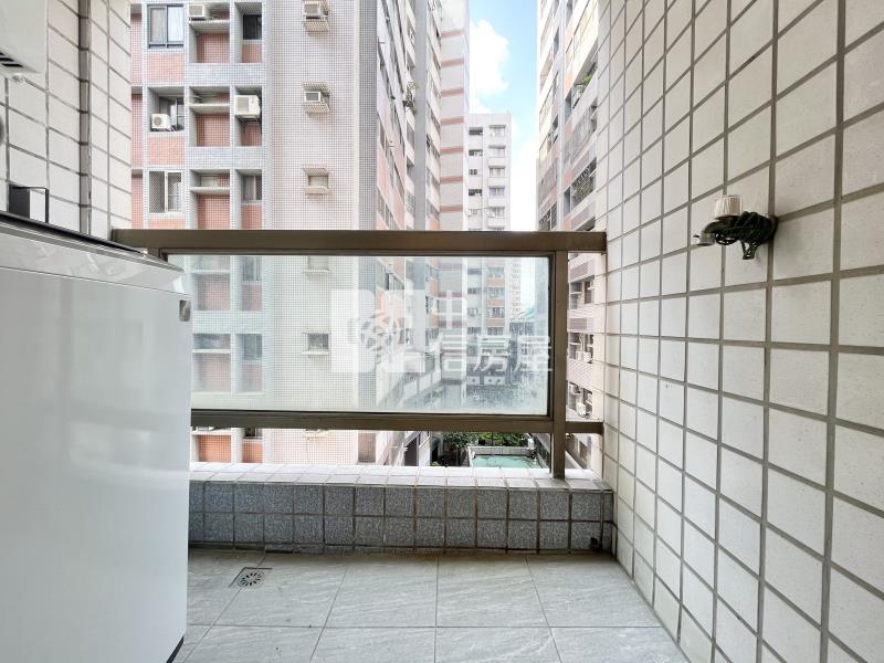 文心崇德捷運站精裝陽台大套房房屋室內格局與周邊環境