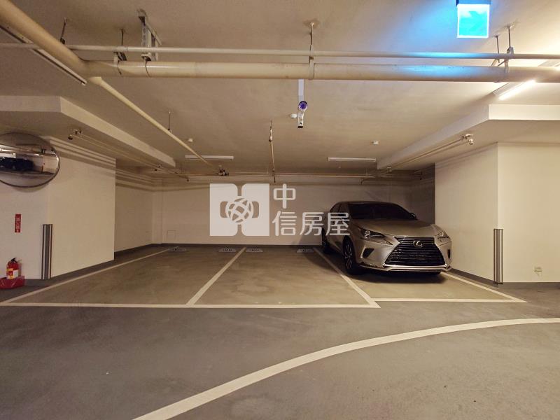 達麗世紀雙星兩房平車房屋室內格局與周邊環境