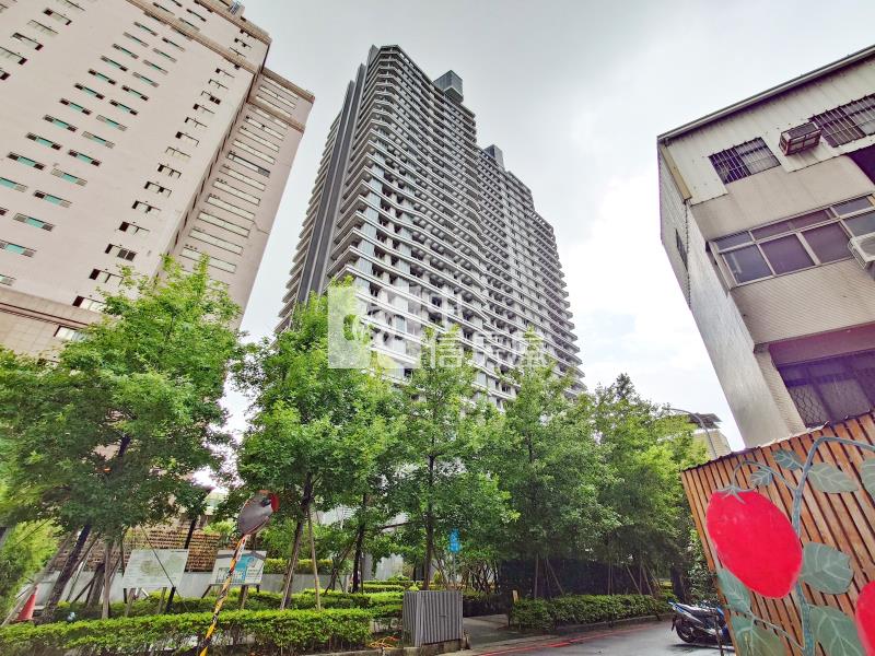 達麗世紀雙星兩房平車房屋室內格局與周邊環境