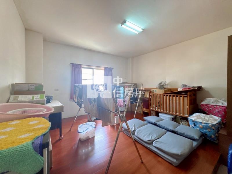 仁武中華商圈/行政中心/臨10米路新店住房屋室內格局與周邊環境