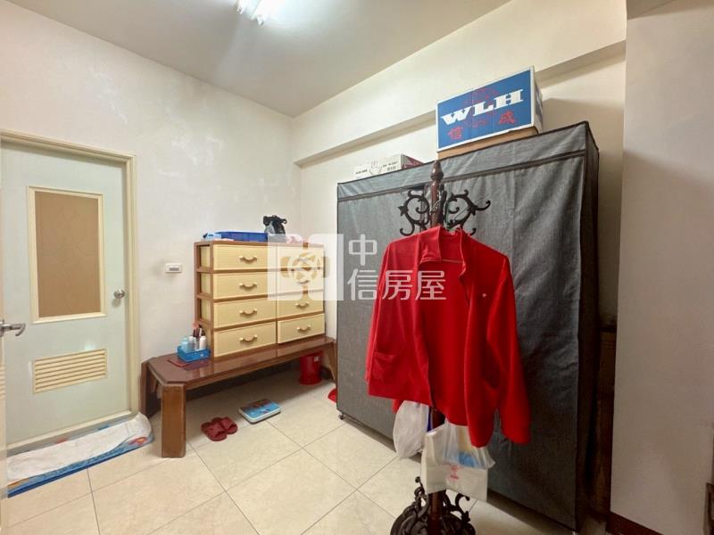 仁武中華商圈/行政中心/臨10米路新店住房屋室內格局與周邊環境