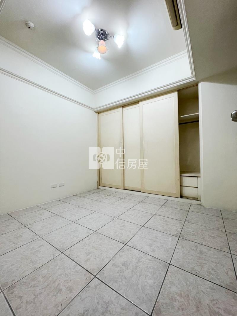 美術館崇倫公園宅房屋室內格局與周邊環境