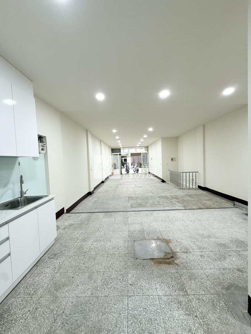 北區臨路店面房屋室內格局與周邊環境