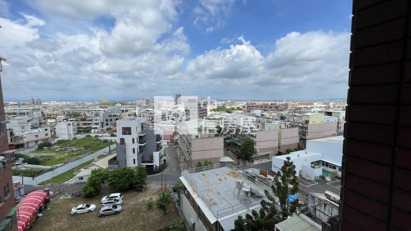 近東橋商圈三房+車位房屋室內格局與周邊環境