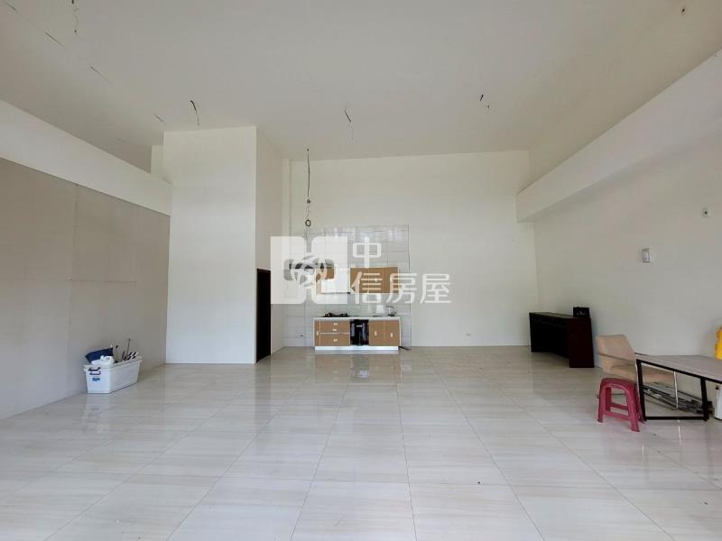龜山近捷運A7~富宇哈佛苑黃金店面房屋室內格局與周邊環境