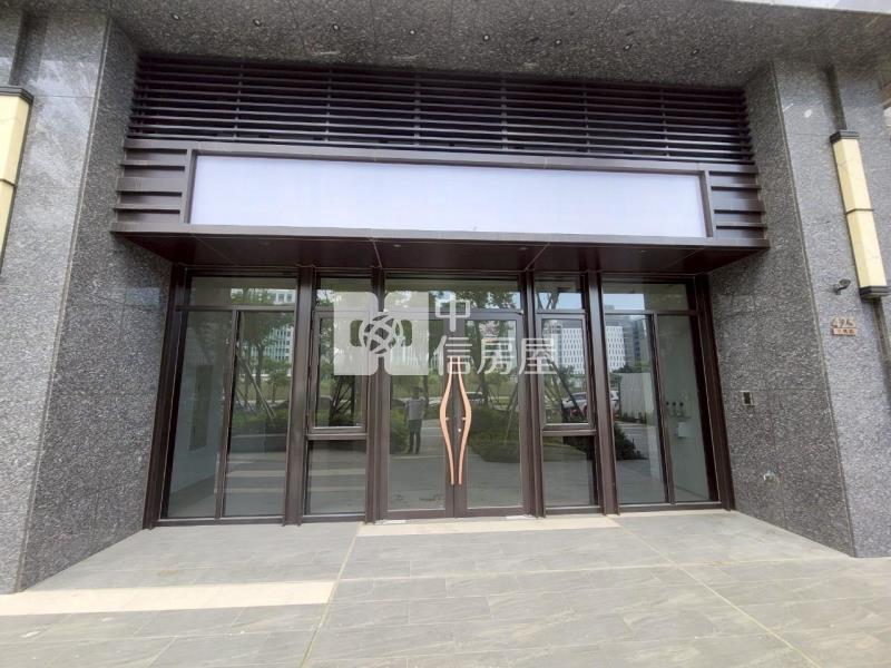 龜山近捷運A7~富宇哈佛苑黃金店面房屋室內格局與周邊環境