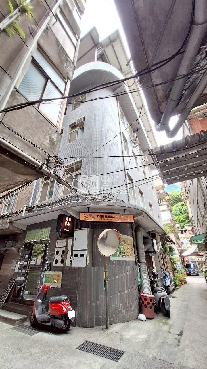 基隆信三路電梯透天