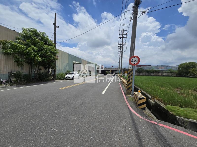 岡山超值臨路農地房屋室內格局與周邊環境