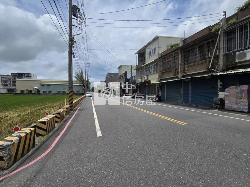 岡山超值臨路農地房屋室內格局與周邊環境