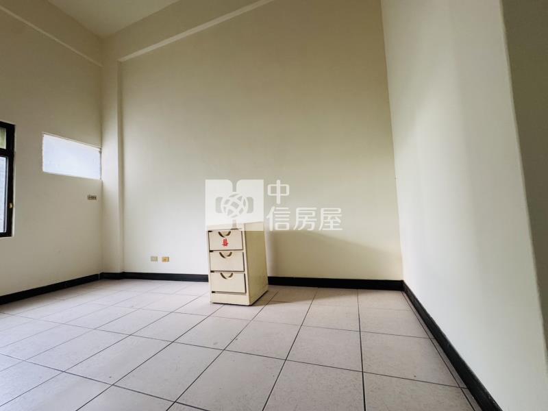 平興國小旁挑高五房｜現代星洲房屋室內格局與周邊環境