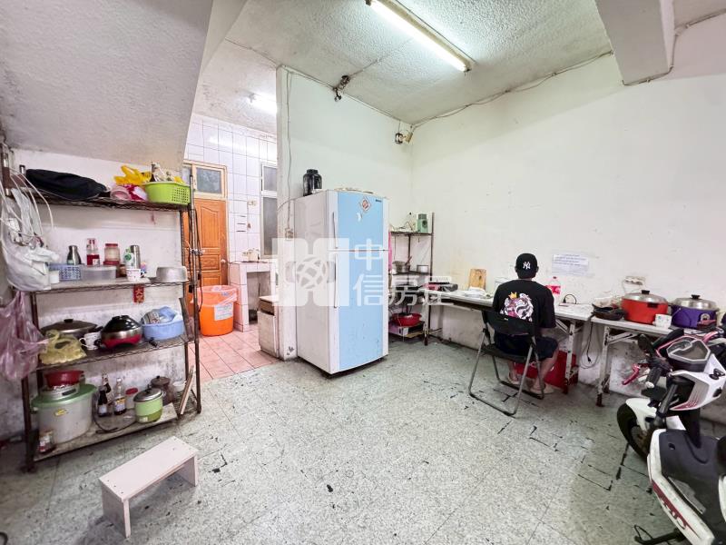 平鎮工業區投資型透天(1)房屋室內格局與周邊環境