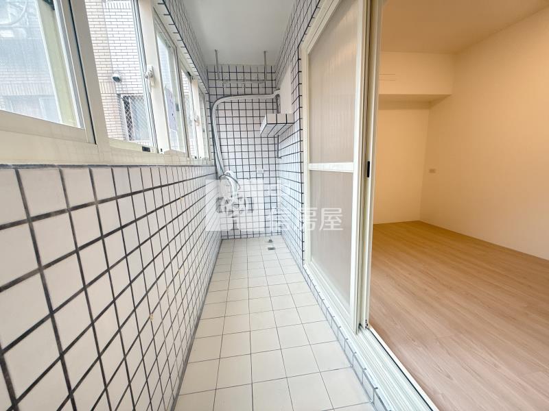 藝文特區.未來G11捷運站精緻美兩房房屋室內格局與周邊環境