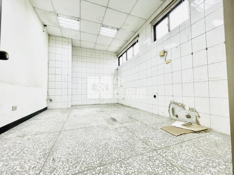 竹東園區旁商業超大坪數辦公室房屋室內格局與周邊環境