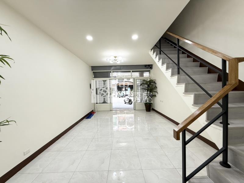 崇德商圈臨路透店房屋室內格局與周邊環境