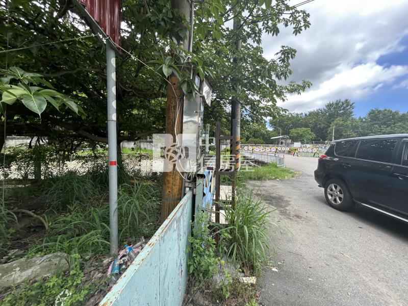 愛心人士最愛鐵皮屋+空地房屋室內格局與周邊環境