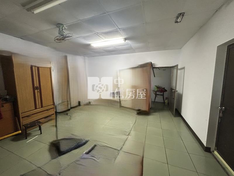 新訓中心應有盡有之鐵皮屋+停車場房屋室內格局與周邊環境