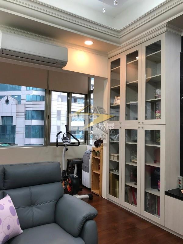 【星鑽】SOGO海華凱撒宮廷百萬裝潢大4房房屋室內格局與周邊環境
