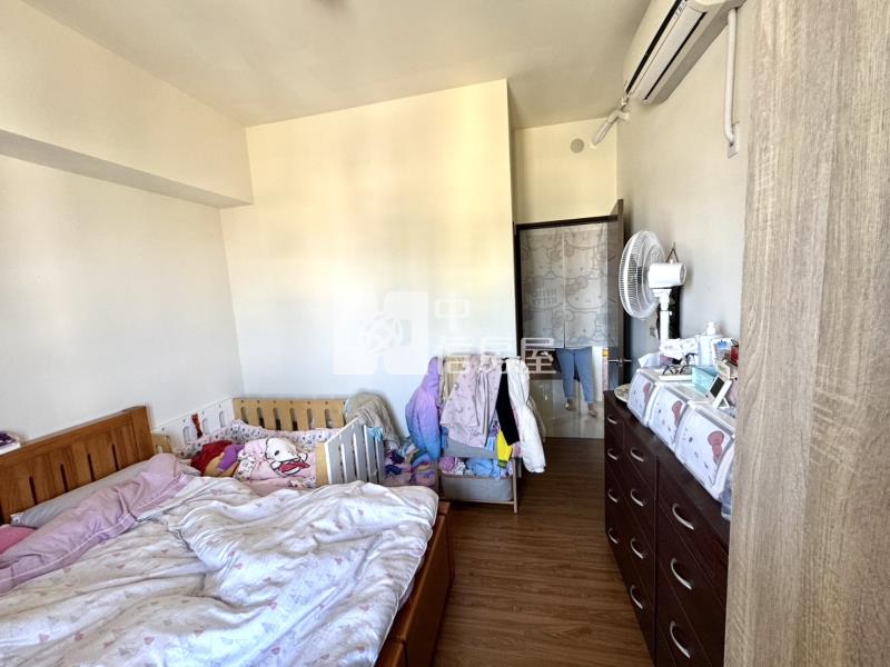 公園2房車位美廈房屋室內格局與周邊環境