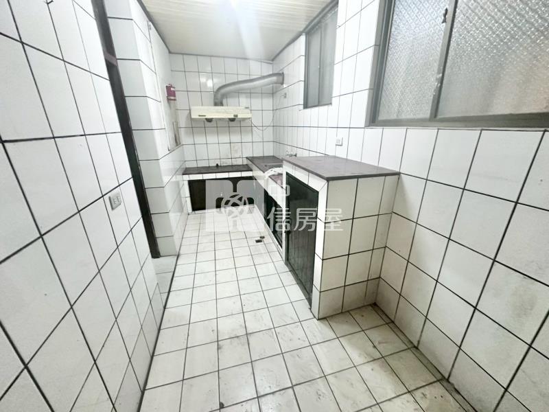 逸園前院活巷美透天房屋室內格局與周邊環境