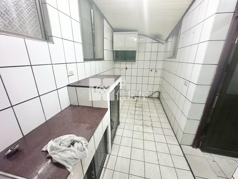 逸園前院活巷美透天房屋室內格局與周邊環境
