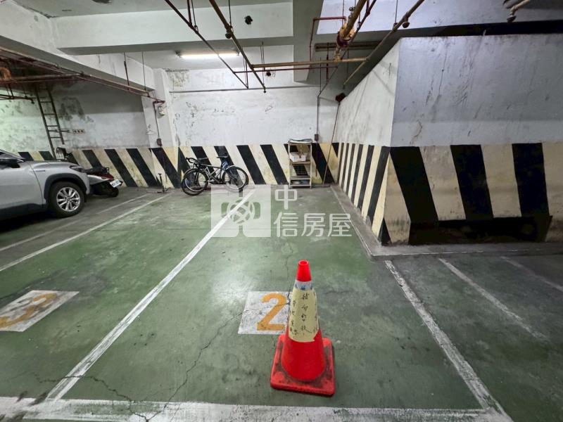 至正國中景觀平車美三房房屋室內格局與周邊環境