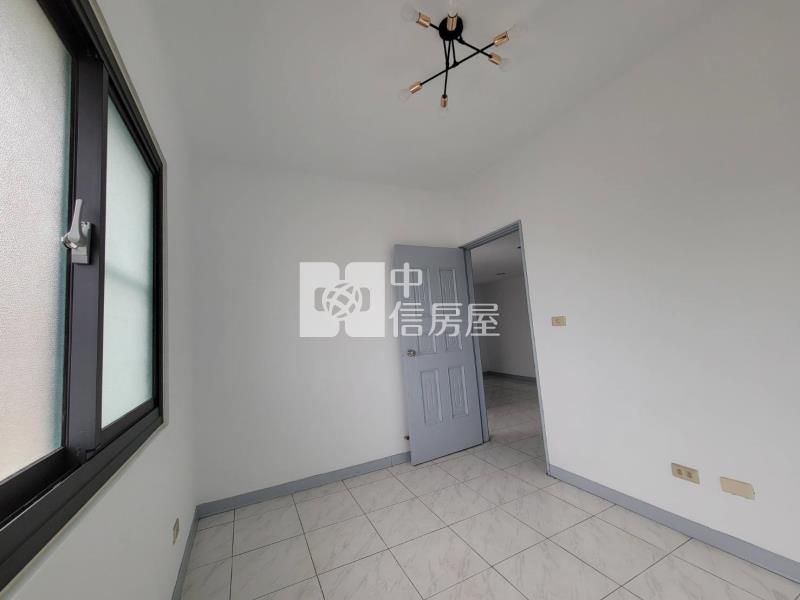 世岱吉祥三房平車房屋室內格局與周邊環境