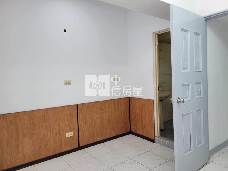 世岱吉祥三房平車房屋室內格局與周邊環境