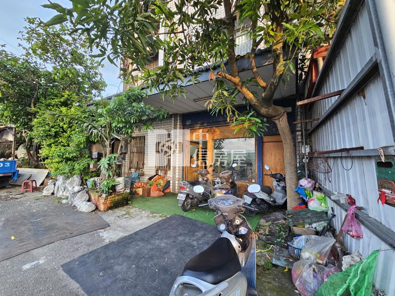 竹南台1線大面寬店面房屋室內格局與周邊環境