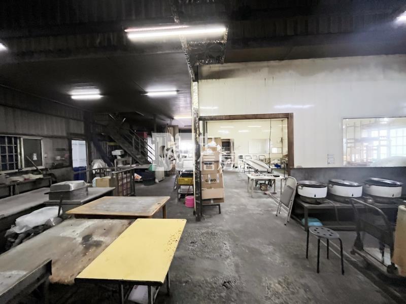 正工業路15米大面寬店面房屋室內格局與周邊環境