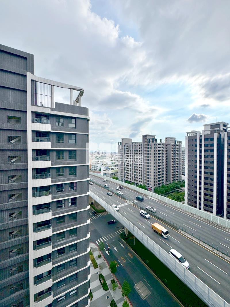 樹孝商圈三房雙平車房屋室內格局與周邊環境