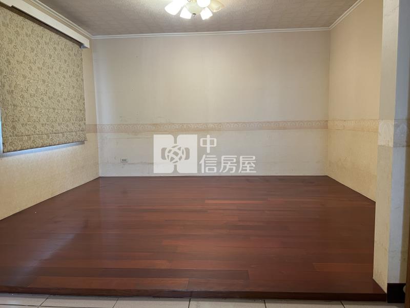 【安家】專任-體育園區邊間大面寬車庫透天別墅房屋室內格局與周邊環境