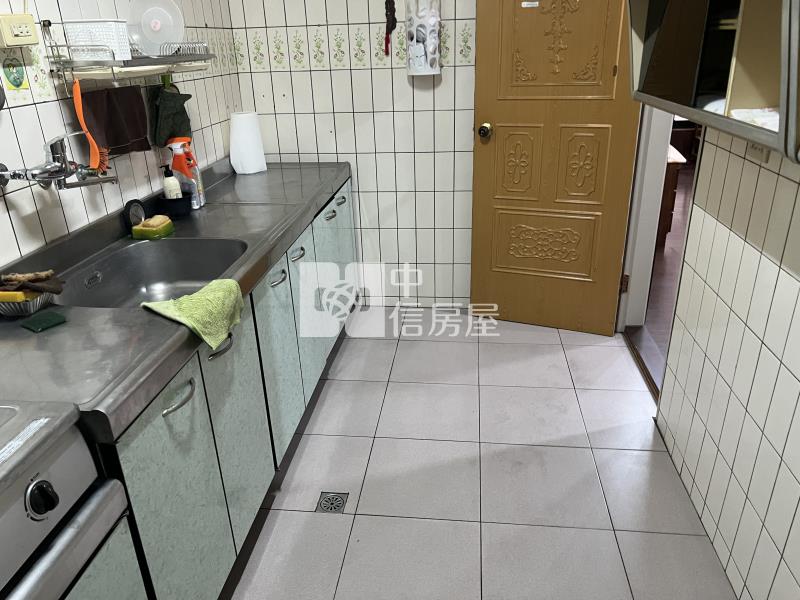 【安家】專任-體育園區邊間大面寬車庫透天別墅房屋室內格局與周邊環境