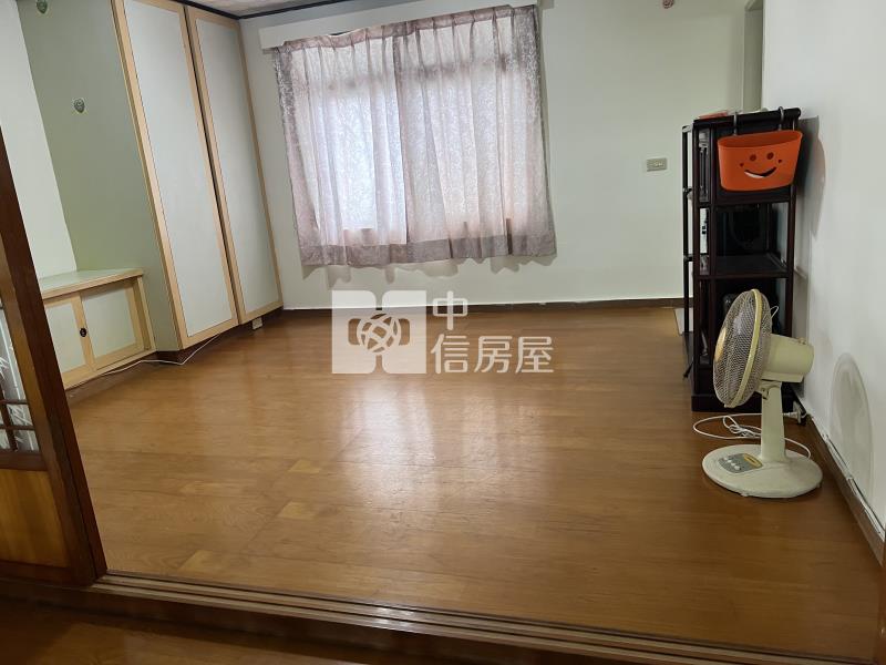 【安家】專任-體育園區邊間大面寬車庫透天別墅房屋室內格局與周邊環境