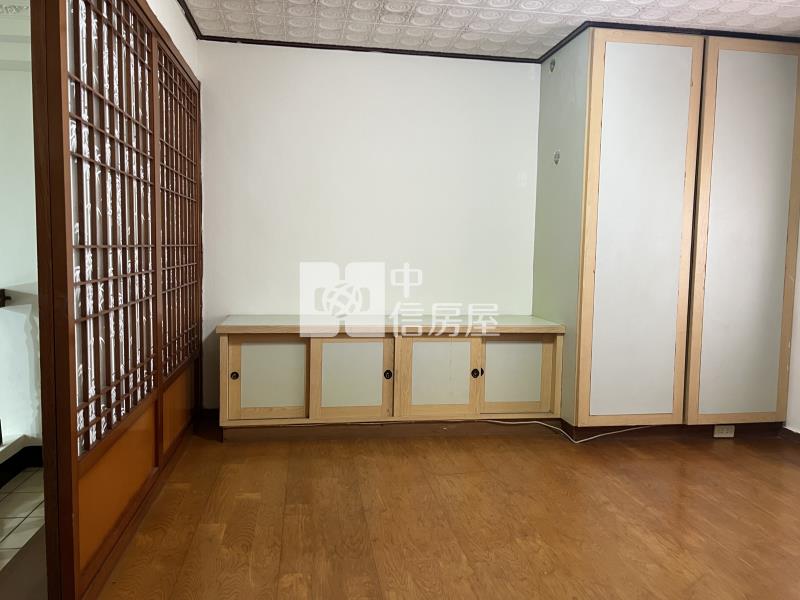 【安家】專任-體育園區邊間大面寬車庫透天別墅房屋室內格局與周邊環境