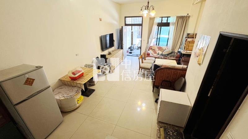 龍潭湖旁收租透天房屋室內格局與周邊環境