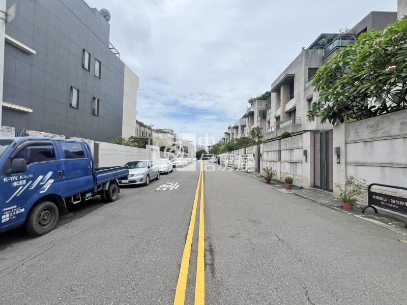 東山高中大面寬建地房屋室內格局與周邊環境